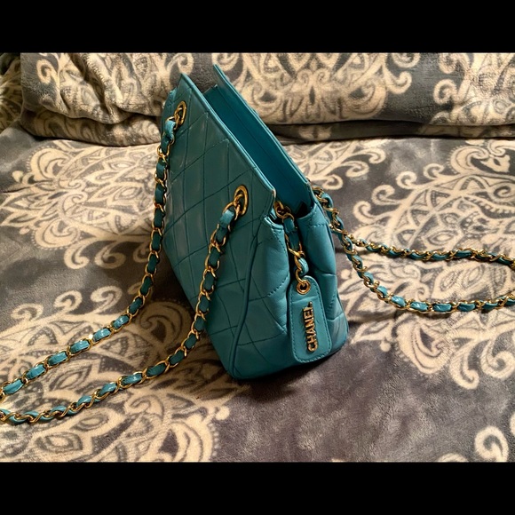 💙CHANEL😍Mini Matelasse Light Blue Lambskin Bag - Picture 11 of 15